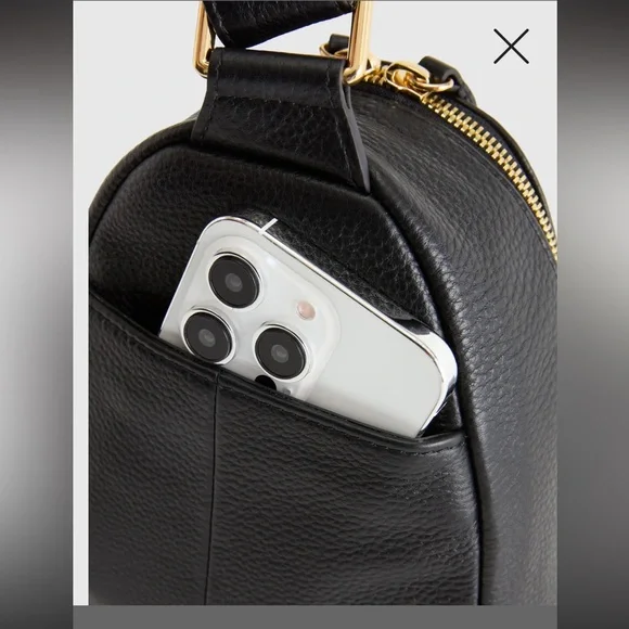 Quince Italian Leather Sling Pack - Picture 6 of 15